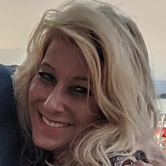 Meet your Posher, Jill - Picture 1 of 2